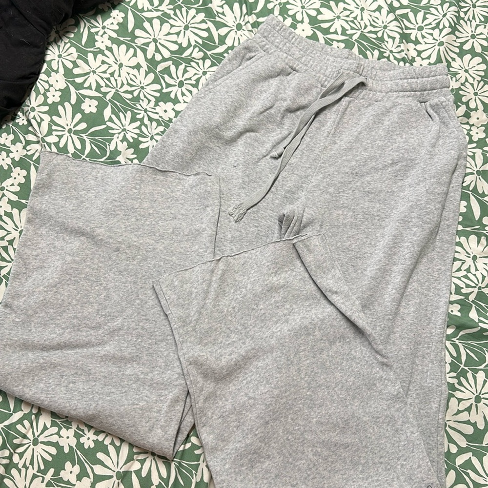 American Eagle straight leg sweatpants